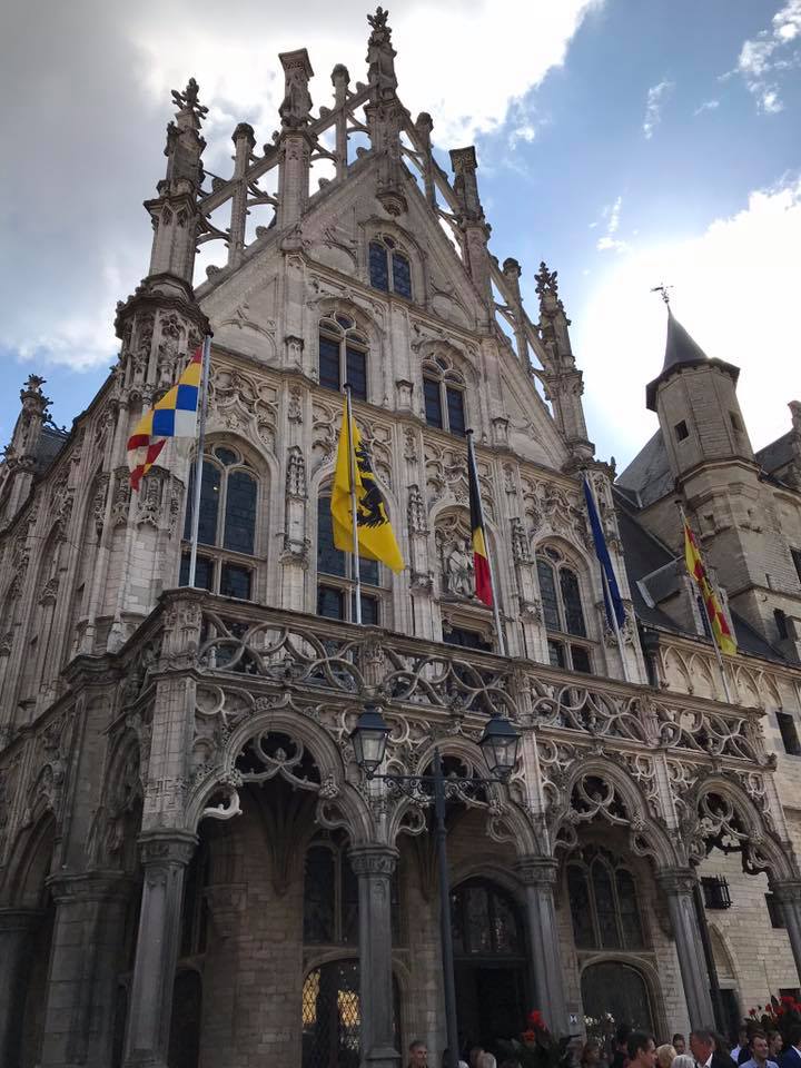 41659940_10156628018368119_4442082763545247744_n